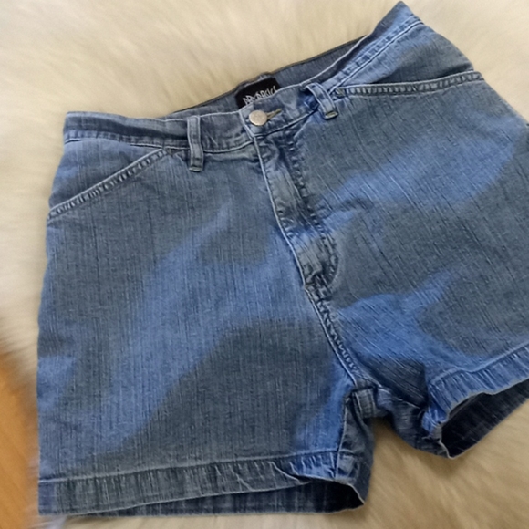 PBX Basics Vintage Denim Shorts - Picture 5 of 10
